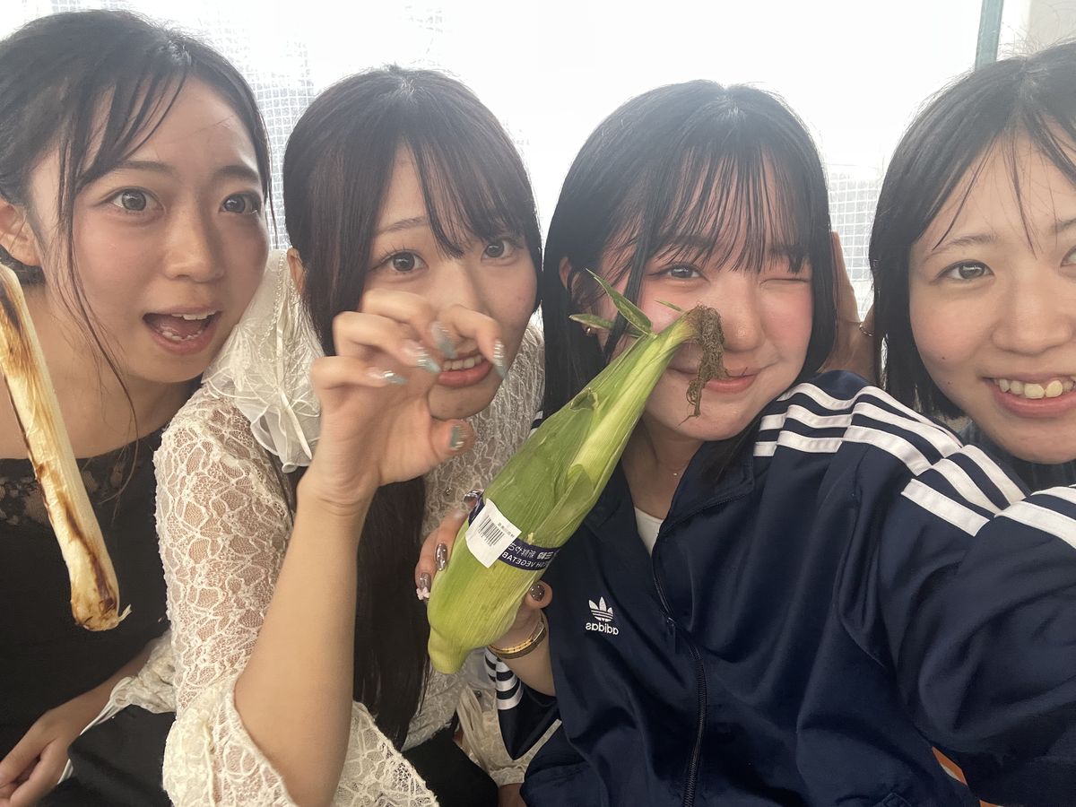 局紹介メンバーの様子