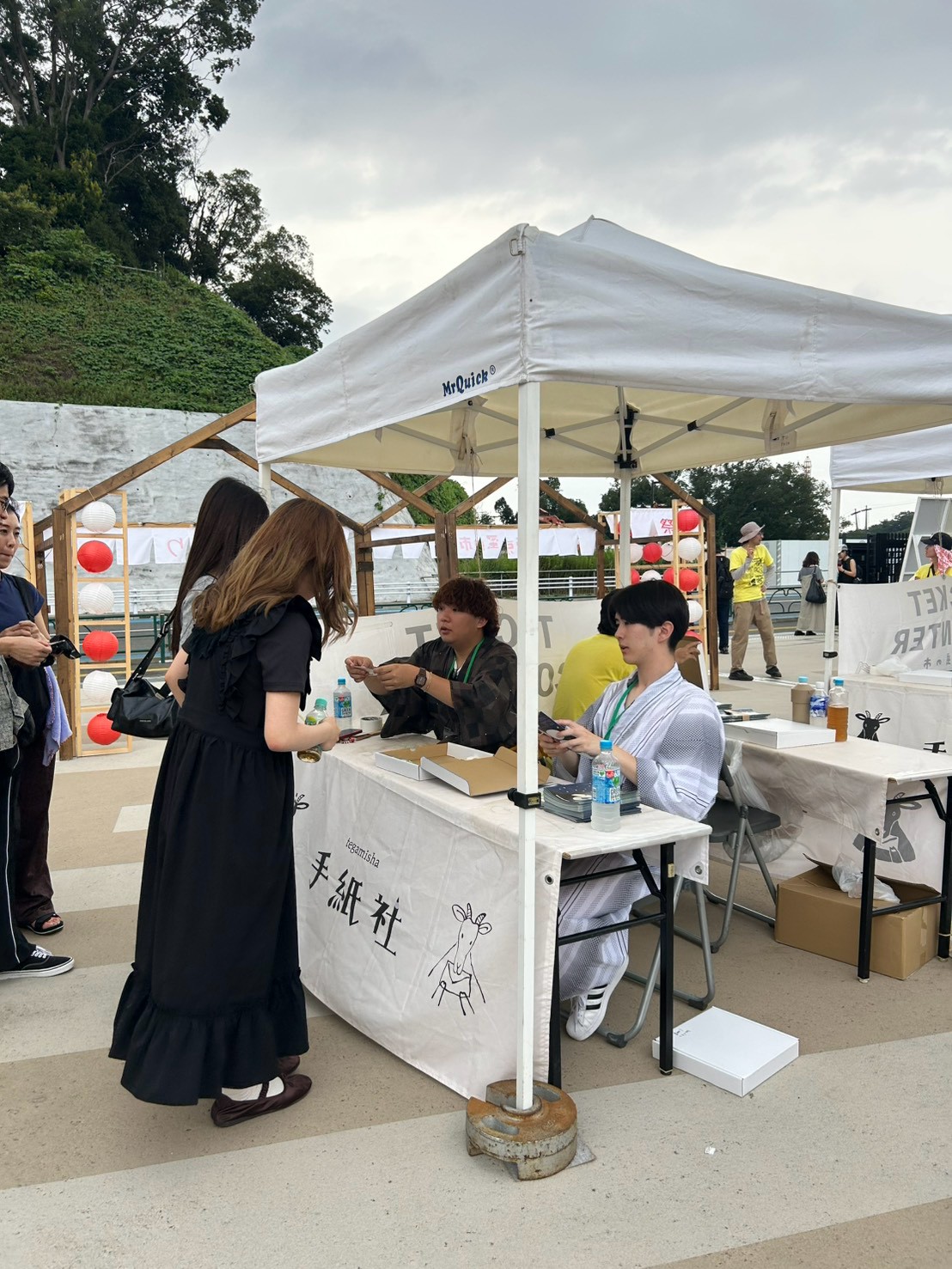 東京蚤の市 夏祭りボランティアの様子